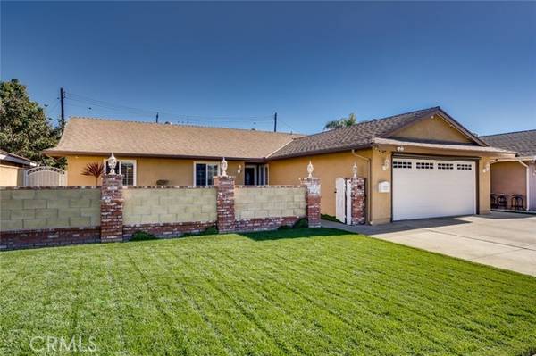 16422 Lakemont Lane, Huntington Beach, CA 92647