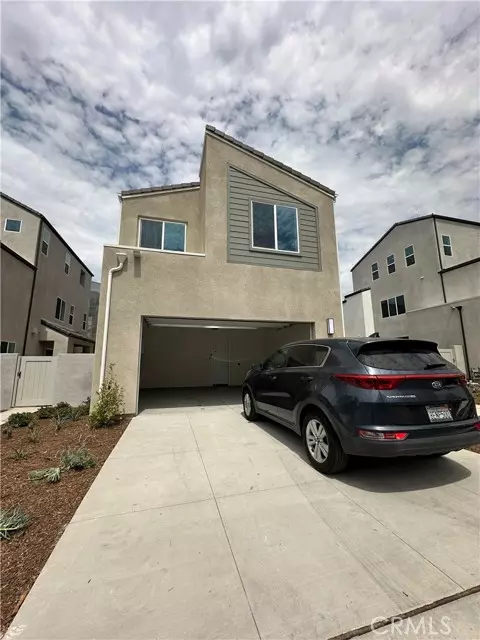 Irvine, CA 92618,103 Sawbuck