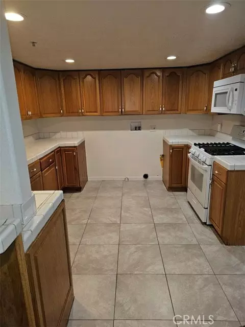 Cypress, CA 90630,8601 LA SALLE UNIT B