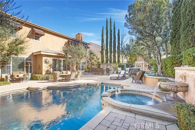 25 Sycamore Canyon Drive, Rancho Santa Margarita, CA 92679