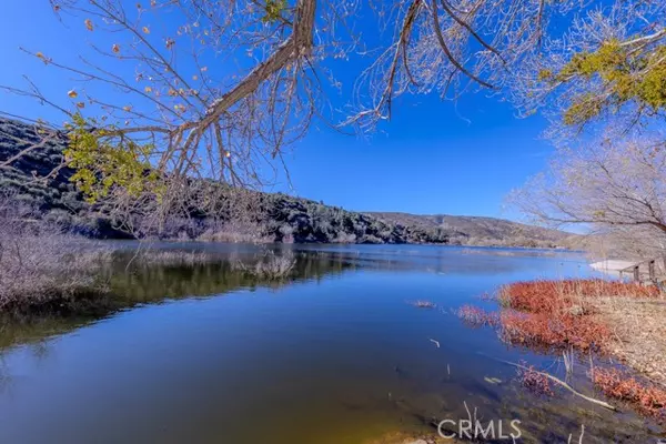 Lake Hughes, CA 93532,43680 Trail G