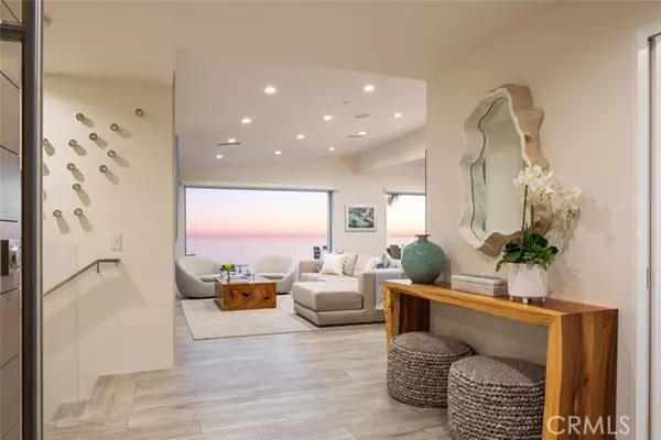 Laguna Beach, CA 92651,1238 Anacapa Way