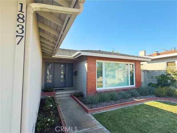 1837 Pine Street, Huntington Beach, CA 92648