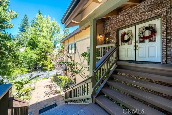 Lake Arrowhead, CA 92352,27598 Meadow Bay Drive