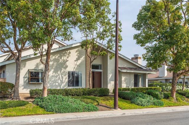 9 Cresthaven #44, Irvine, CA 92604