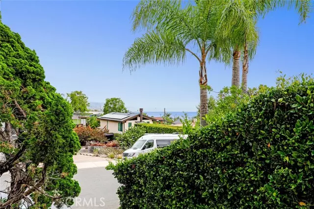 Laguna Beach, CA 92651,296 La Brea Street