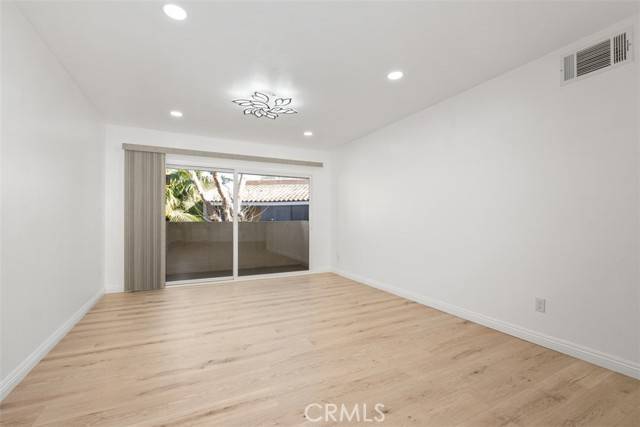 Santa Ana, CA 92707,1101 W Macarthur Boulevard #304