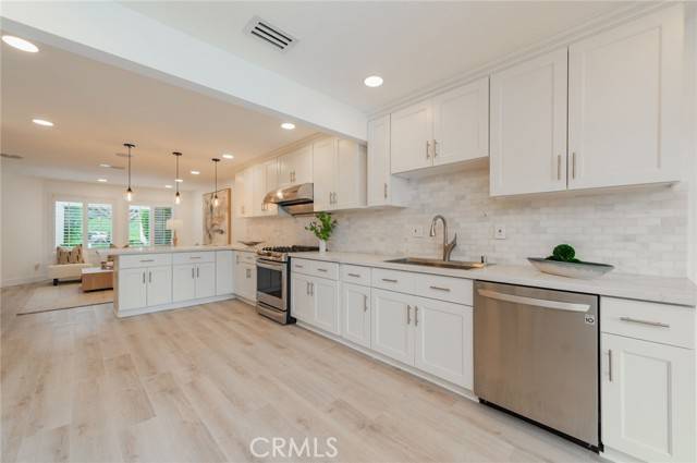 Irvine, CA 92612,15 Alejo