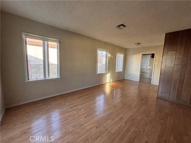 7518 Kraft Avenue, North Hollywood, CA 91605