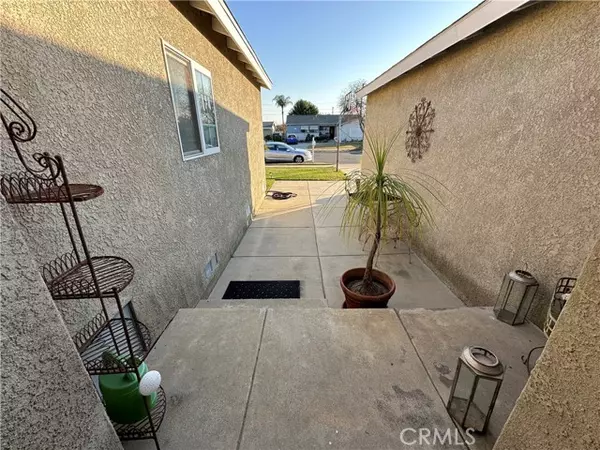 Anaheim, CA 92801,2617 W Shadow Lane