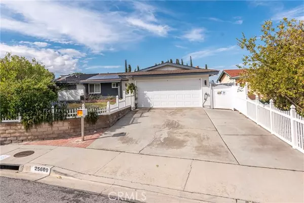 Newhall, CA 91321,25609 Oakbar Court