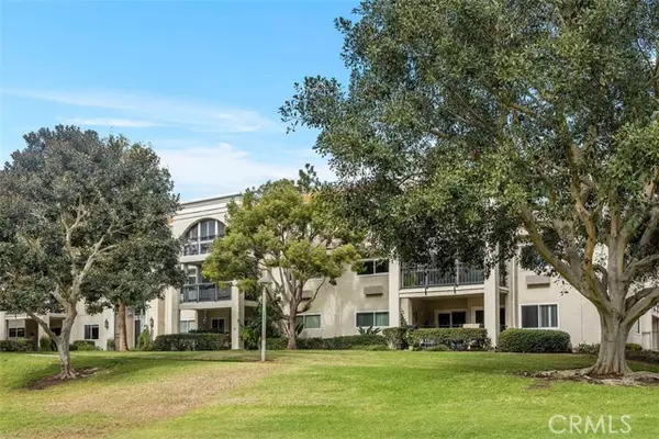 5519 Paseo Del Lago E #2E, Laguna Woods, CA 92637