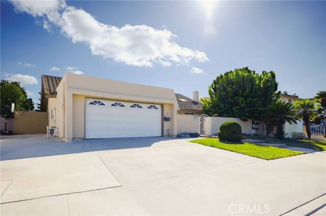 11356 Stonecress Avenue, Fountain Valley, CA 92708