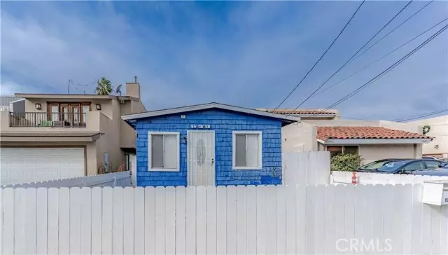 923 Alabama Street, Huntington Beach, CA 92648