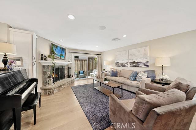 San Clemente, CA 92672,314 W Avenida Valencia