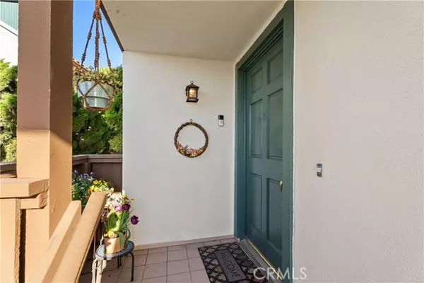 San Clemente, CA 92673,832 Calle Pluma