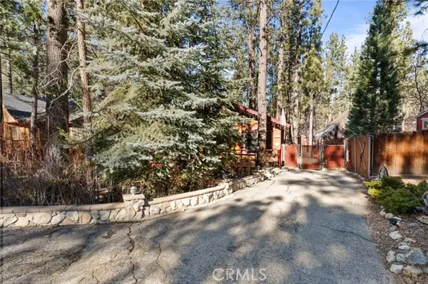 513 Sugarloaf Boulevard, Big Bear City, CA 92314