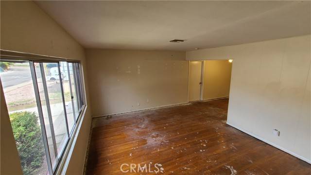 San Diego, CA 92105,5567 Grape Street
