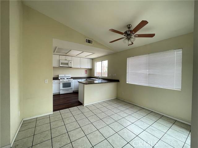 Lancaster, CA 93535,1545 E Avenue J5