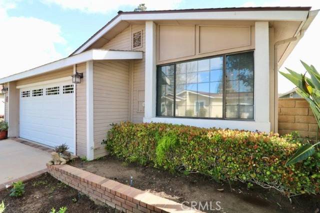 Santa Ana, CA 92705,2533 Shadow Lake #124