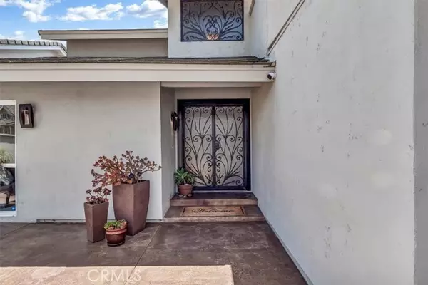 Huntington Beach, CA 92649,17212 Lynn Lane