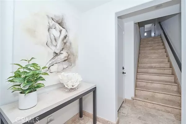 Corona Del Mar, CA 92625,708 Marigold Avenue #2