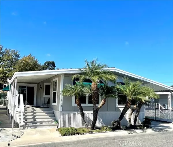 Huntington Beach, CA 92646,18601 Newland #101