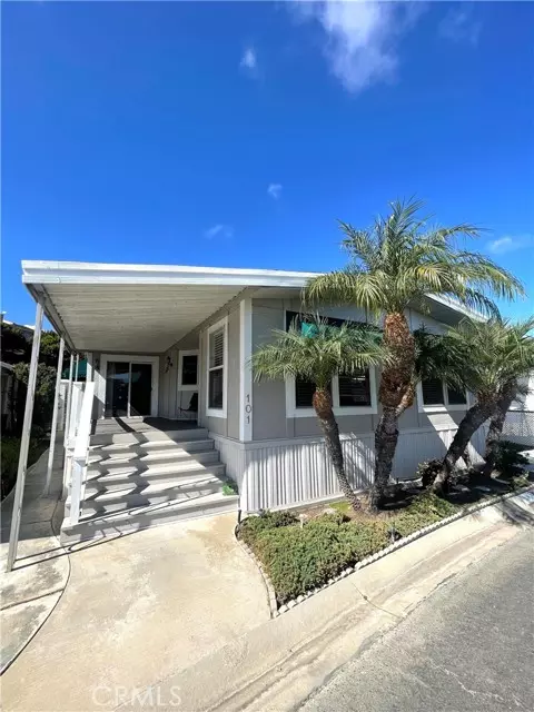 Huntington Beach, CA 92646,18601 Newland #101