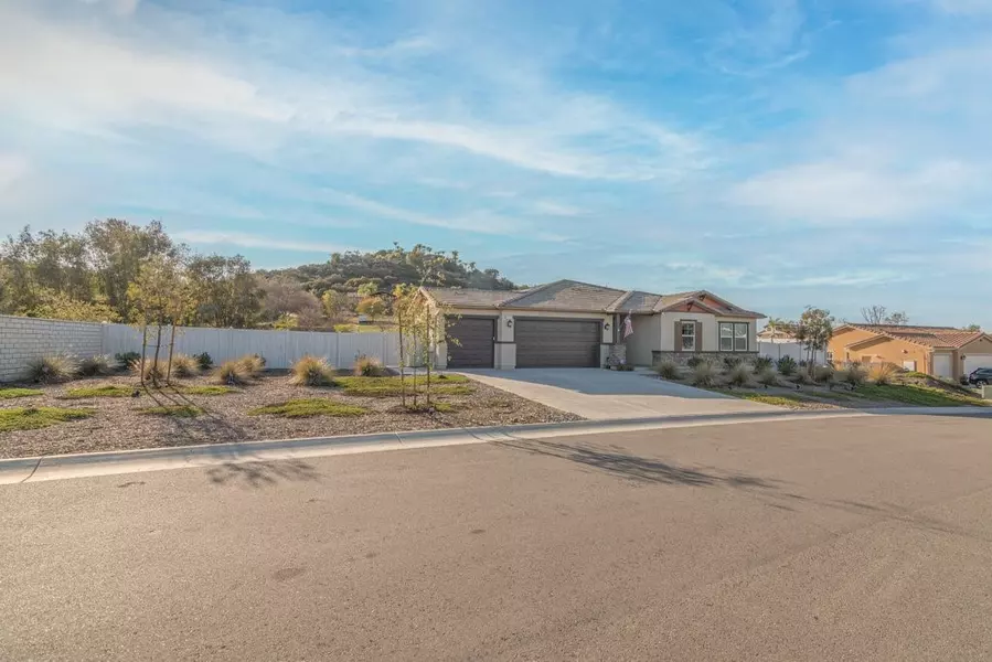 27911 Evergreen Way, Valley Center, CA 92082