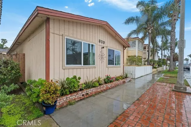 320 14th Street #2, Huntington Beach, CA 92648