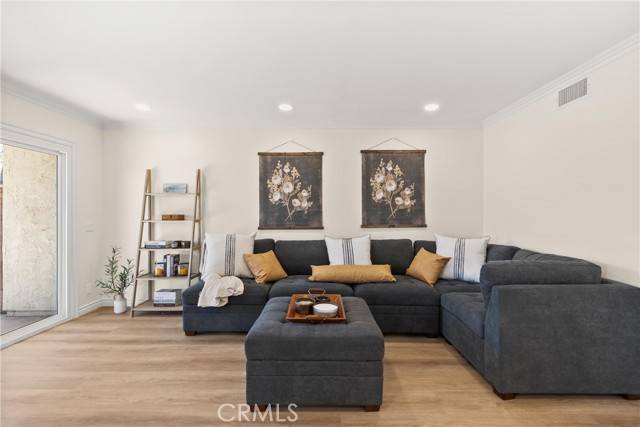 Huntington Beach, CA 92646,18576 Pueblo Circle