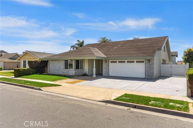 7042 Stonewood Drive, Huntington Beach, CA 92647