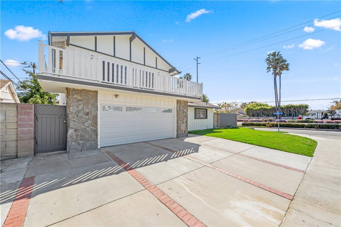 10022 Bismark Drive, Huntington Beach, CA 92646