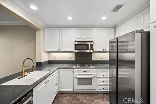 Ladera Ranch, CA 92694,16 Aryshire Lane
