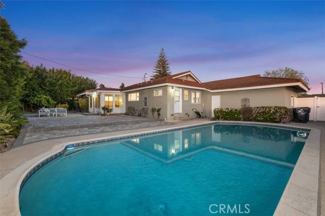 12851 Brittany Woods Drive, North Tustin, CA 92705
