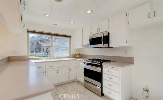 Huntington Beach, CA 92648,7966 Moonmist Circle