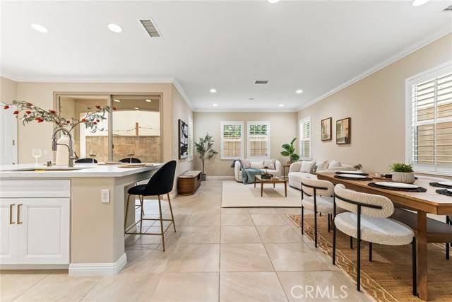 126 Yellow, Irvine, CA 92618
