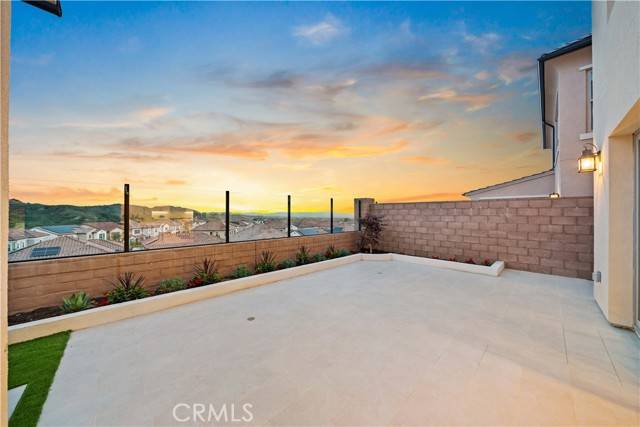 Irvine, CA 92602,206 Collino
