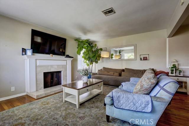 Sherman Oaks, CA 91401,14362 Collins Street