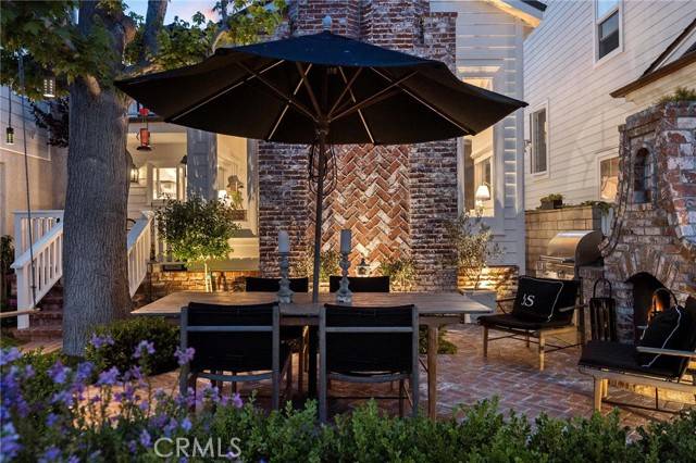 Newport Beach, CA 92662,209 Diamond Avenue
