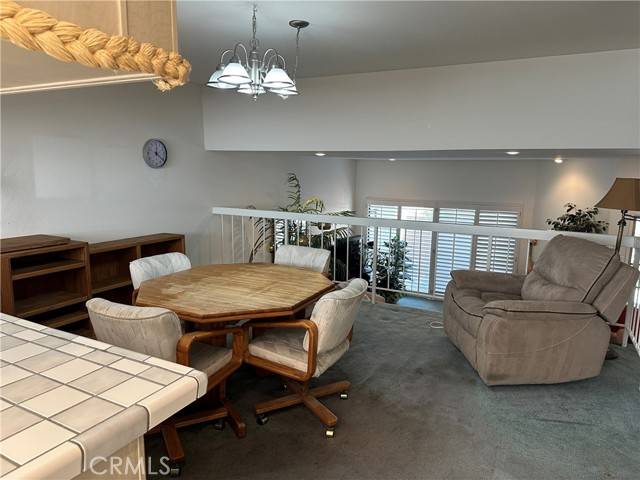 Tarzana, CA 91356,18405 Collins Street #C