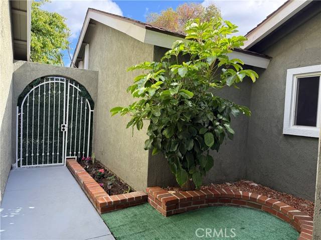 21841 Zuni Drive, Lake Forest, CA 92630