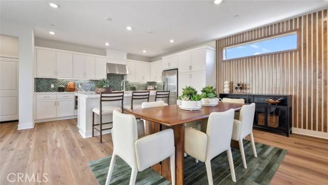 Irvine, CA 92618,320 Galway