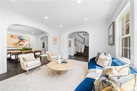 Irvine, CA 92620,71 Fanlight