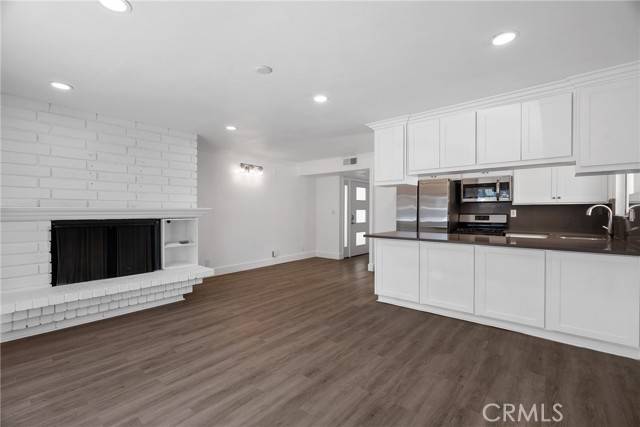 Newport Beach, CA 92663,207 28th Street