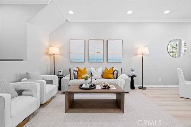 Tustin, CA 92782,15212 Cambridge Street