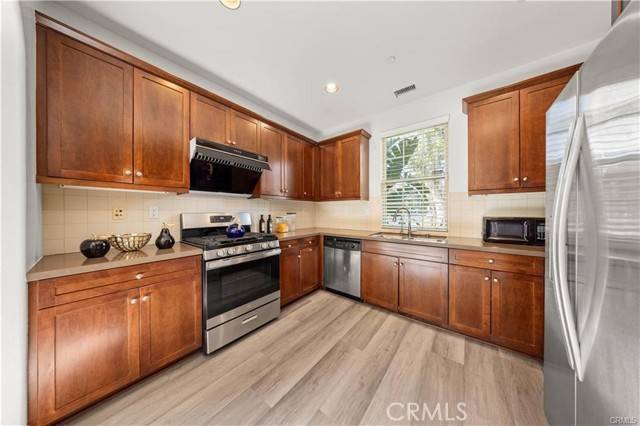 Irvine, CA 92620,54 Great Lawn