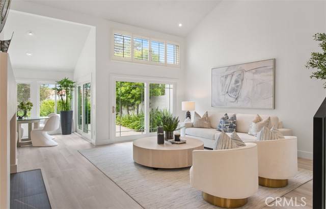 Irvine, CA 92612,15 Alejo #61