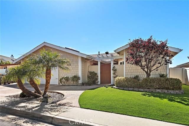 425 Calle Robles, San Clemente, CA 92672