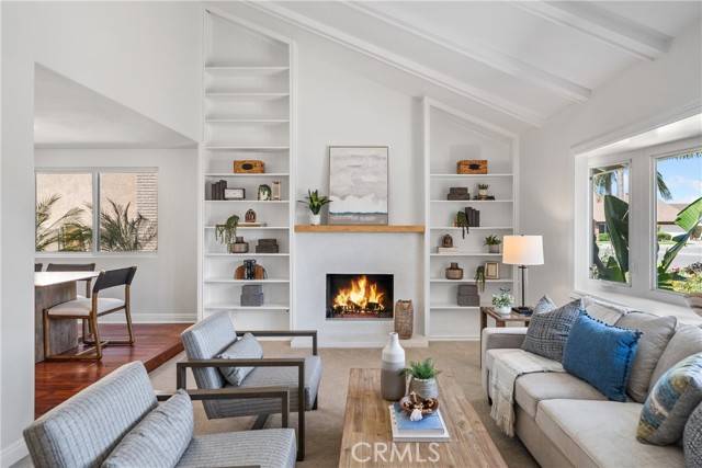 Huntington Beach, CA 92646,9432 Waterfront Dr